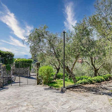2 Bedroom Stunning Apartment In Moneglia Esterno foto