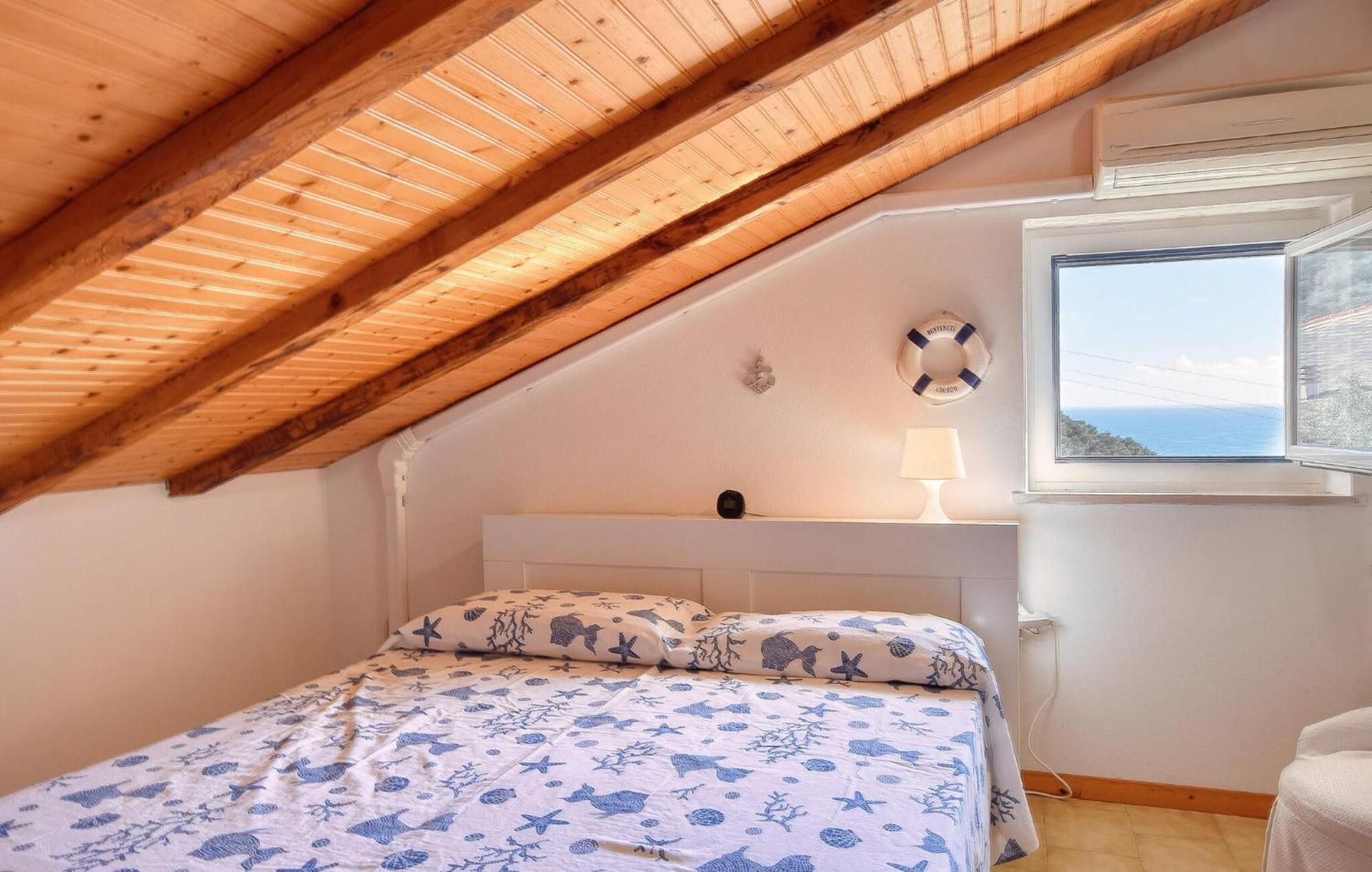 2 Bedroom Stunning Apartment In Moneglia Esterno foto